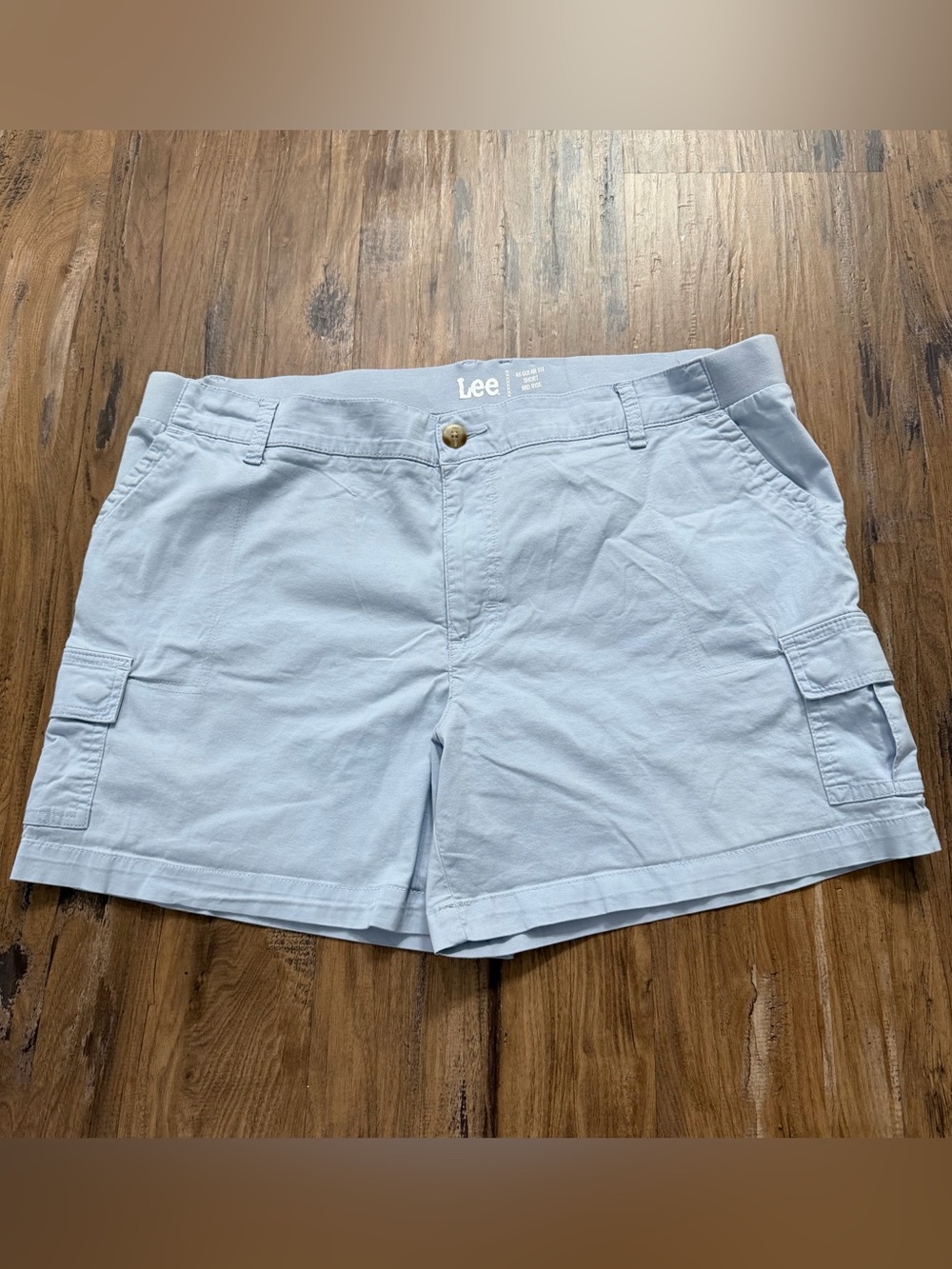 Lee Women's Pale Blue Midrise Cotton Women's PLUS 20 Cargo Chino Bermuda Shorts